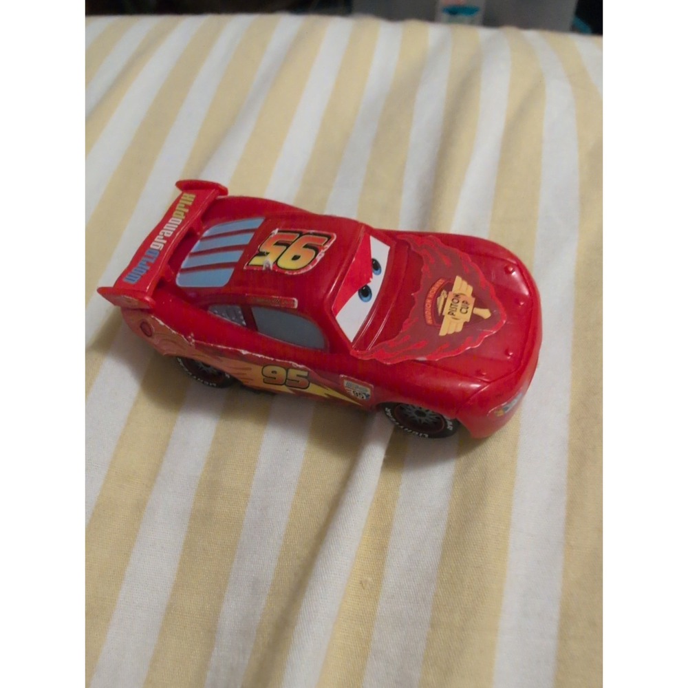 Disney Pixar Cars Die Cast Lightning McQueen Grand Prix 3" Mattel V3615
